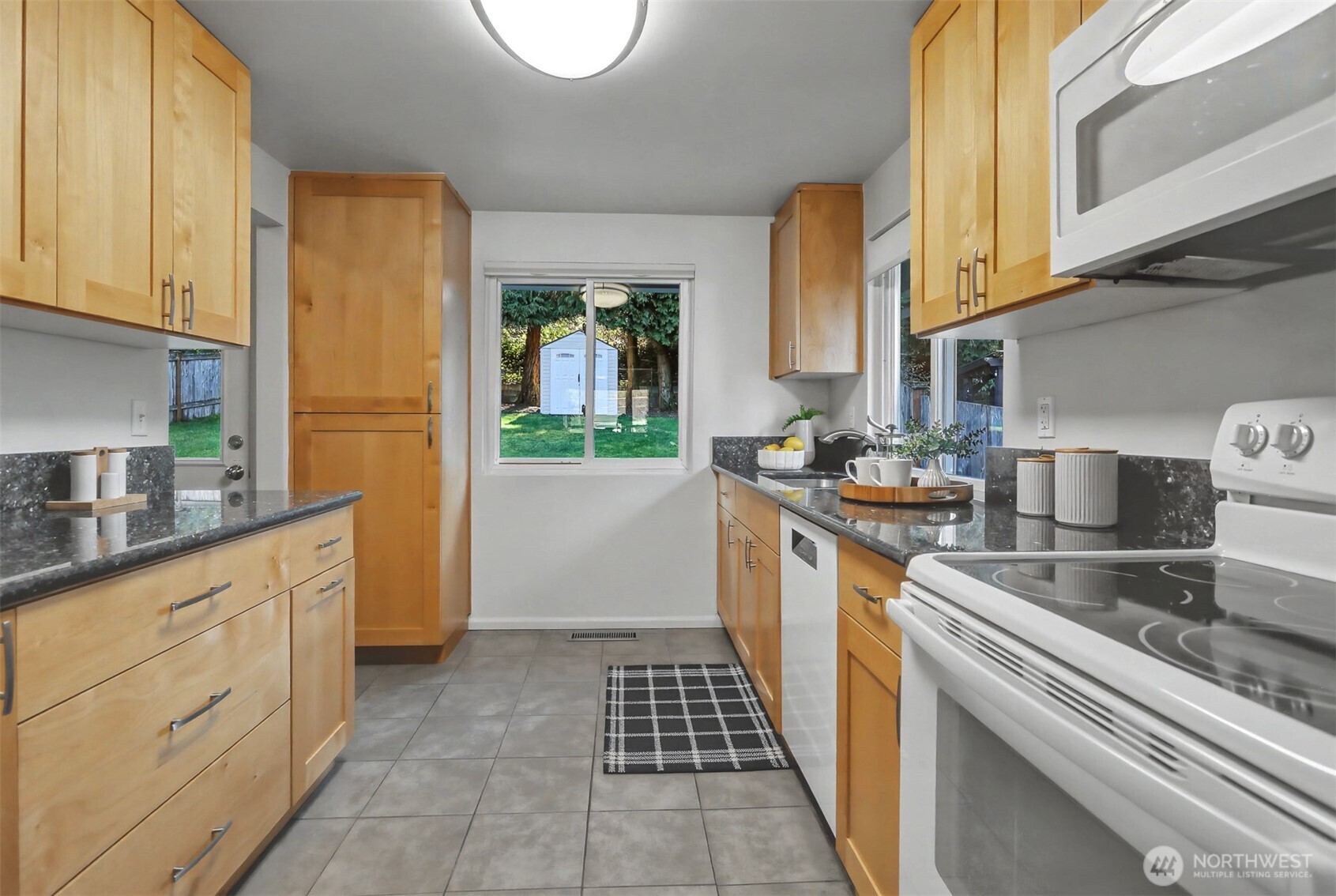 2021 Northeast 97th Street Seattle, WA 98115 - Photo 12 of 40