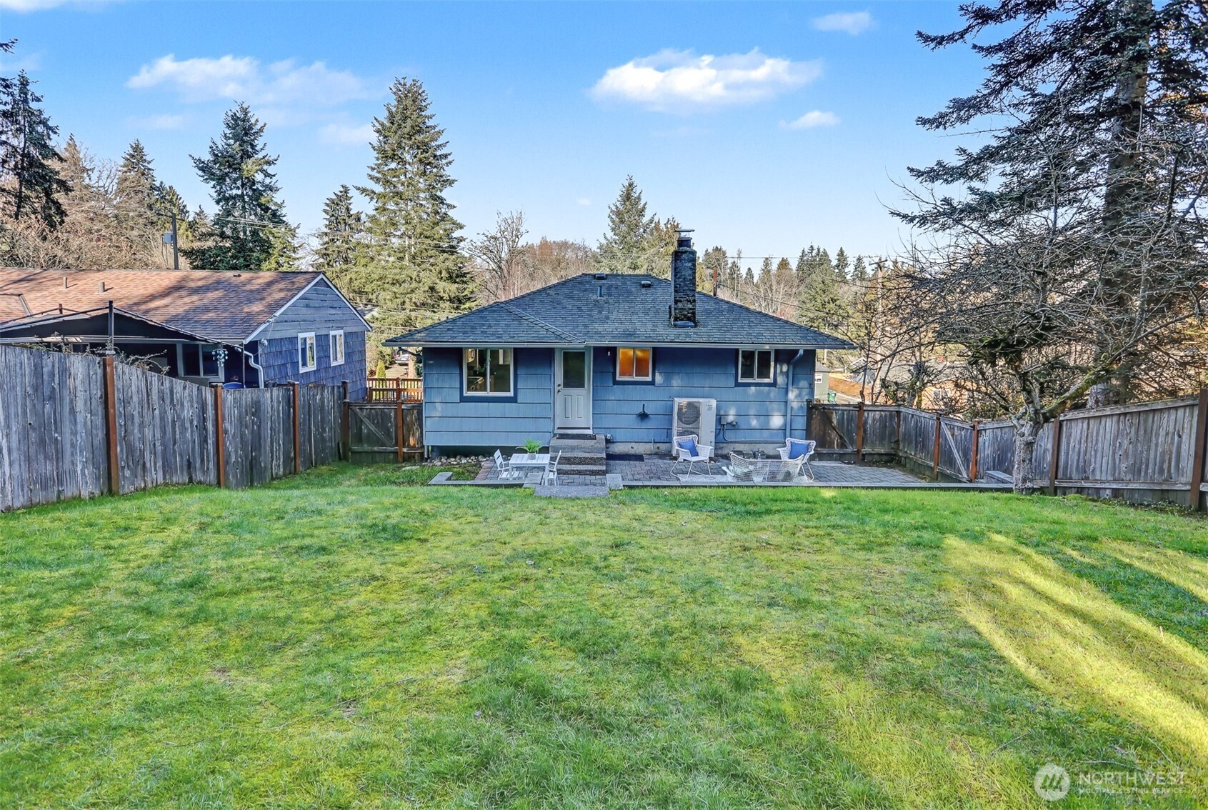 2021 Northeast 97th Street Seattle, WA 98115 - Photo 35 of 40