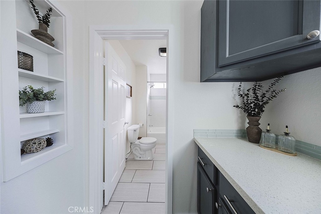 5506 Smiley Drive Los Angeles, CA 90016 - Photo 16 of 30