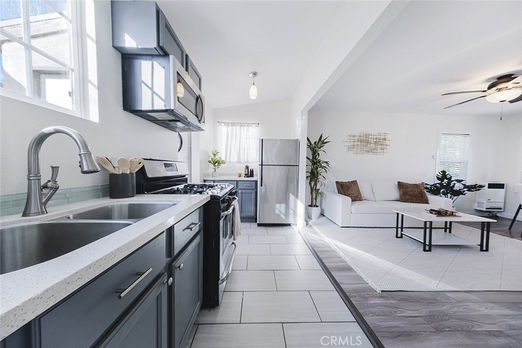 5506 Smiley Drive Los Angeles, CA 90016 - Photo 18 of 30