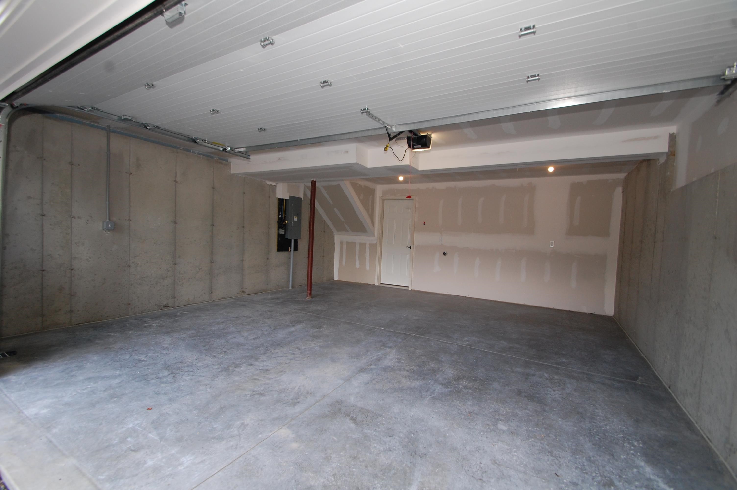 30 Brook Street, Unit 1 Derry, NH 03038 - Photo 14 of 18 Gallery Image 14