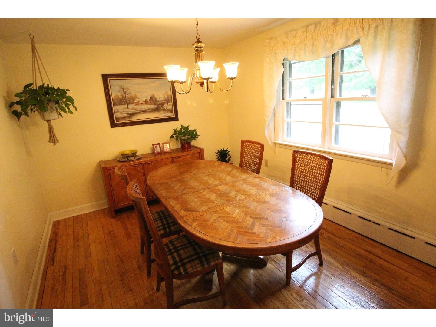 2934 Township Line Road Norristown, PA 19403 - Photo 4 of 19 Dining Room