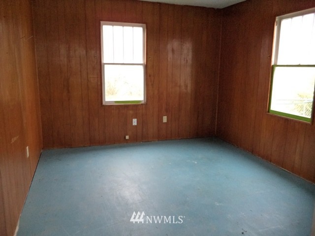 608 Rochester Street West Rainier, WA 98576 - Photo 4 of 7 Gallery Image 4
