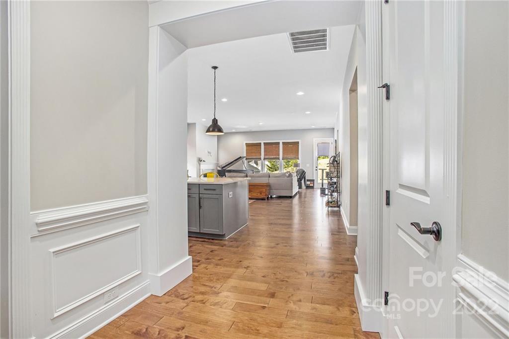 16004 Deer River Road Charlotte, NC 28278 - Photo 5 of 33