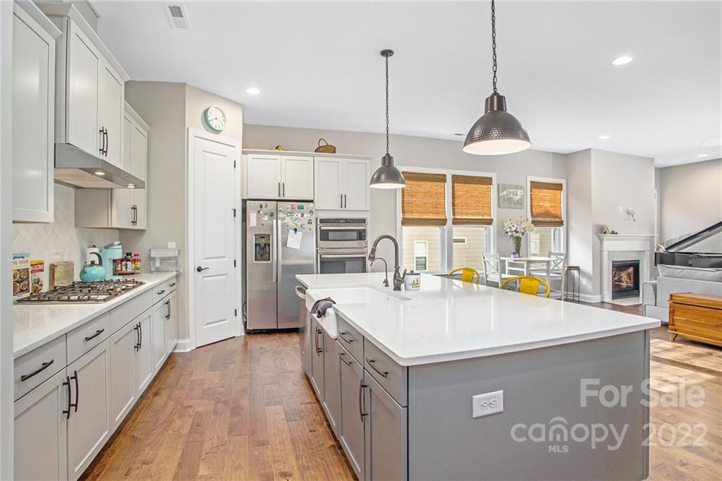 16004 Deer River Road Charlotte, NC 28278 - Photo 6 of 33