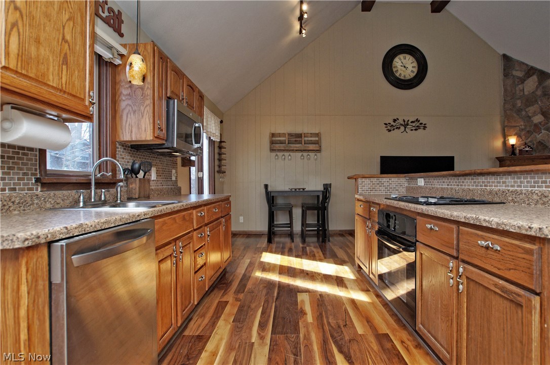 9019 Walton Road Northfield, OH 44067 - Photo 4 of 24 Gallery Image 4