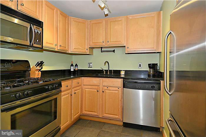 2633 Adams Mill Road Northwest, Unit B3 Washington, DC 20009 - Photo 3 of 6 Kitchen