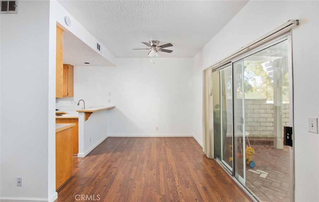28415 Seco Canyon Road, Unit 125 Saugus, CA 91390 - Photo 5 of 15