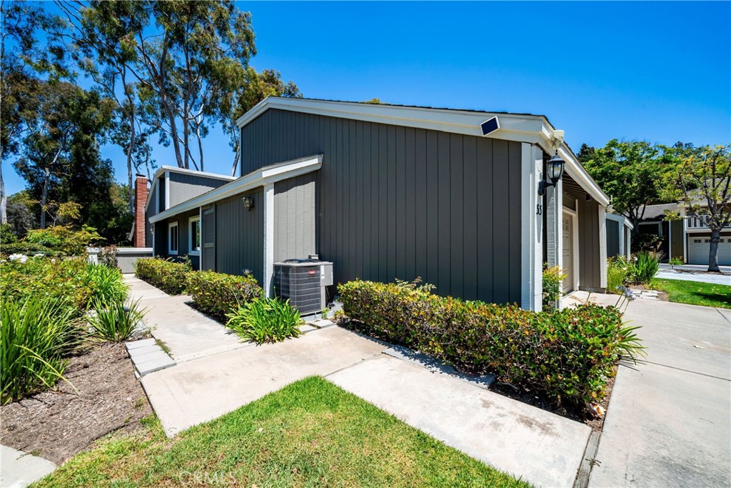 33 Rainbow Irvine, CA 92603 - Photo 36 of 45