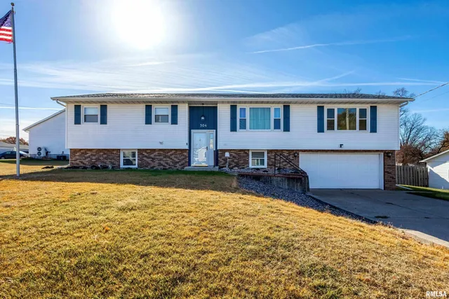 $260,000 | 304 4th Avenue, Colona, IL 61241