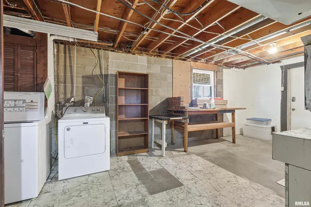 $260,000 | 304 4th Avenue, Colona, IL 61241