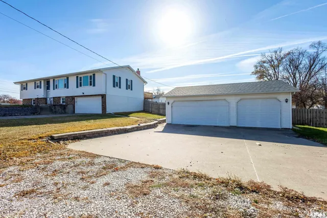 $260,000 | 304 4th Avenue, Colona, IL 61241