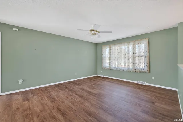 $260,000 | 304 4th Avenue, Colona, IL 61241