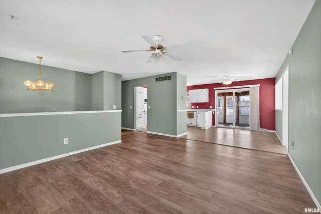 $260,000 | 304 4th Avenue, Colona, IL 61241