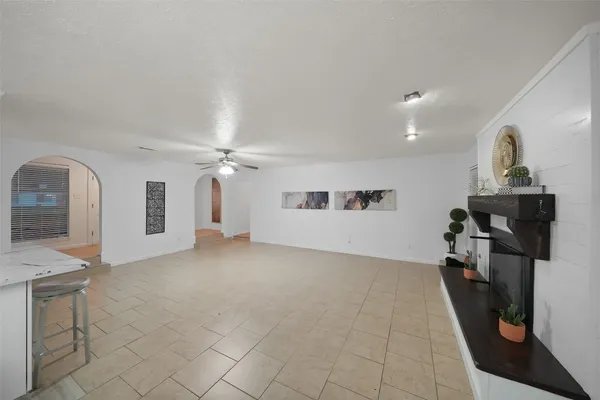 $350,000 | 25510 Many Oak Drive, Spring, TX 77380