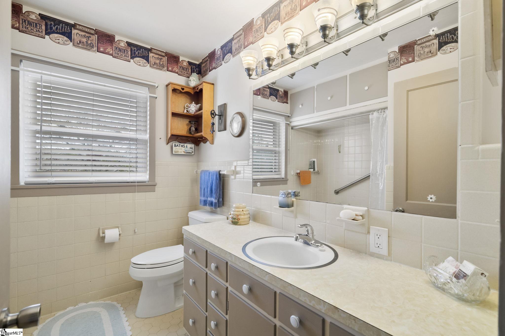 512 Pope Field Road Easley, SC 29642 - Photo 16 of 32