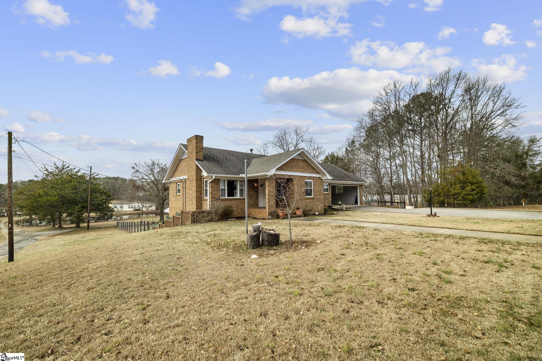 512 Pope Field Road Easley, SC 29642 - Photo 5 of 32
