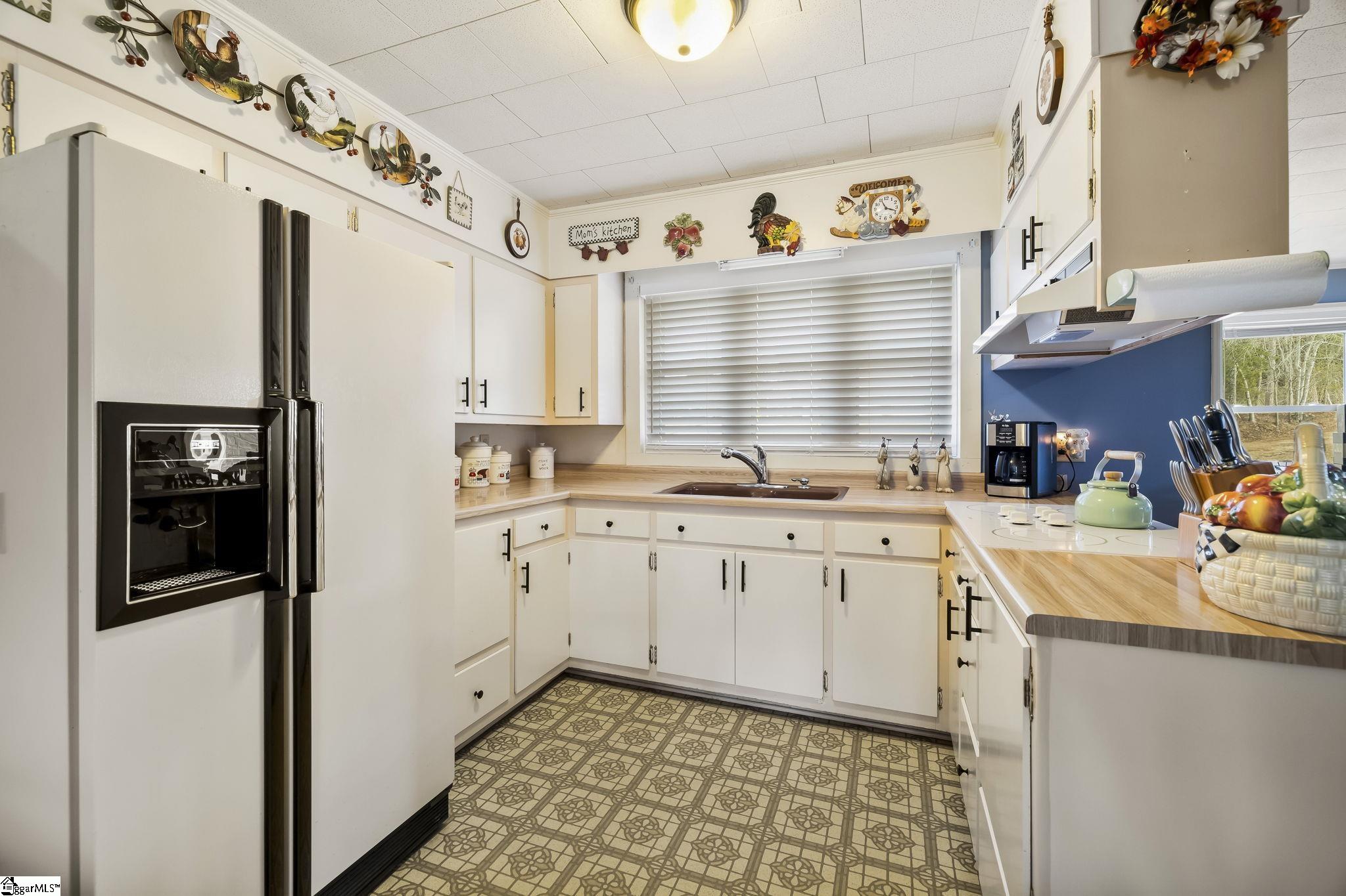 512 Pope Field Road Easley, SC 29642 - Photo 10 of 32