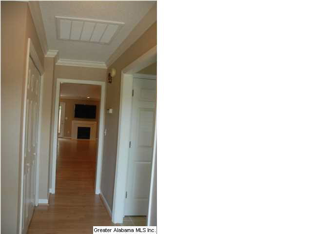 204 Ridge Park Circle Birmingham, AL 35216 - Photo 3 of 18