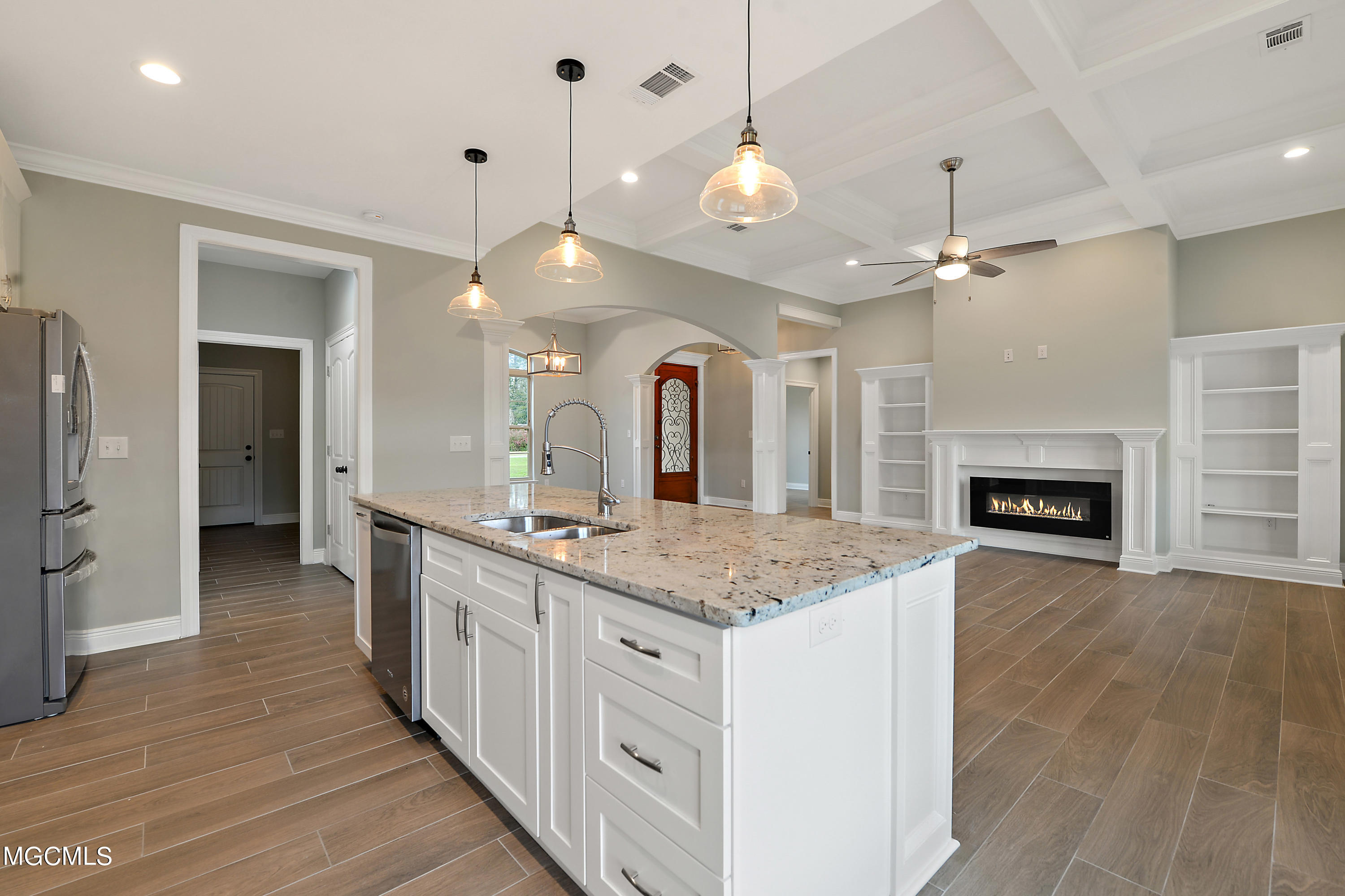 14201 Glendale Road Ocean Springs, MS 39565 - Photo 11 of 26 011 (6)