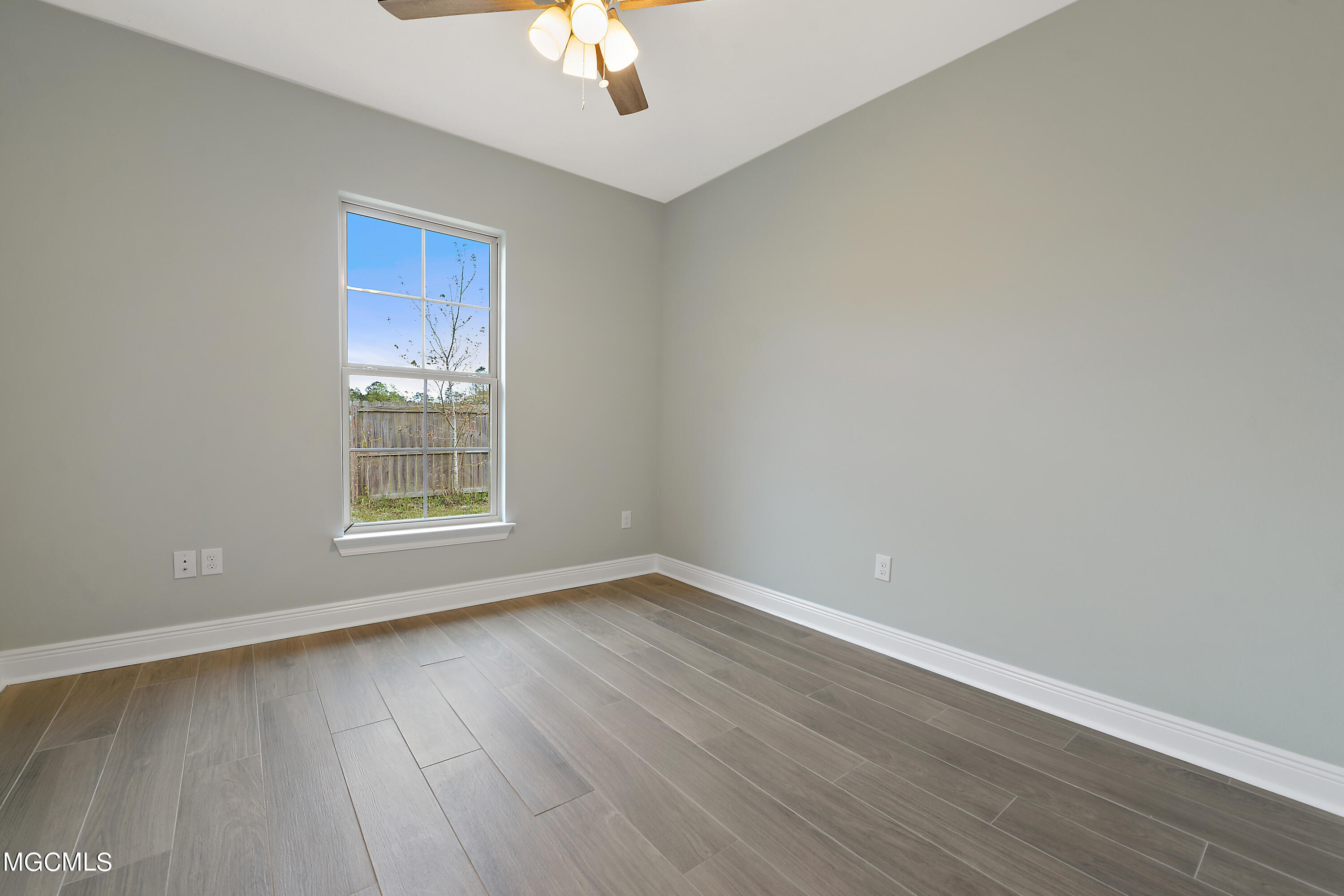 14201 Glendale Road Ocean Springs, MS 39565 - Photo 19 of 26 019 (9)