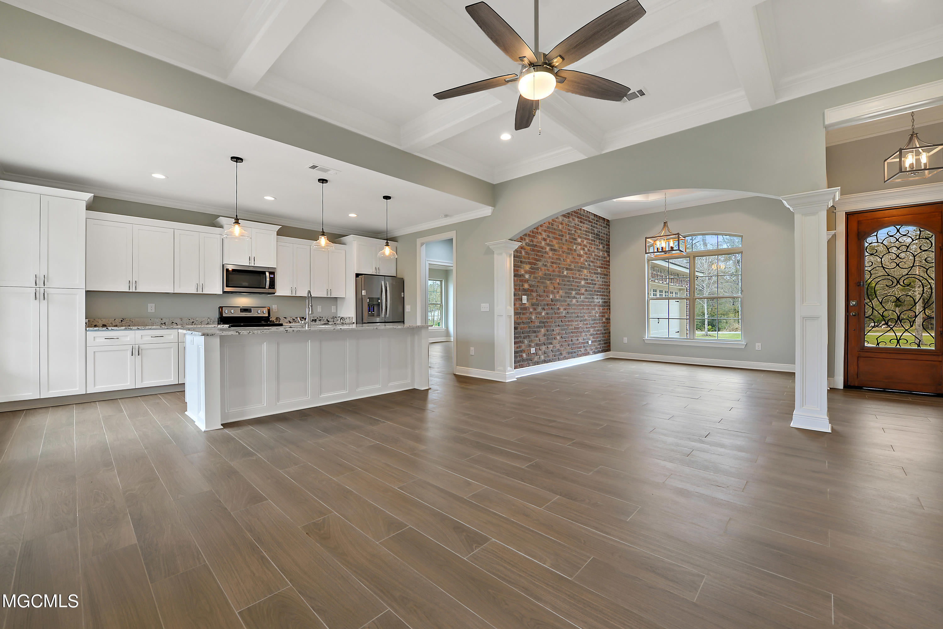 14201 Glendale Road Ocean Springs, MS 39565 - Photo 4 of 26 004 (8)