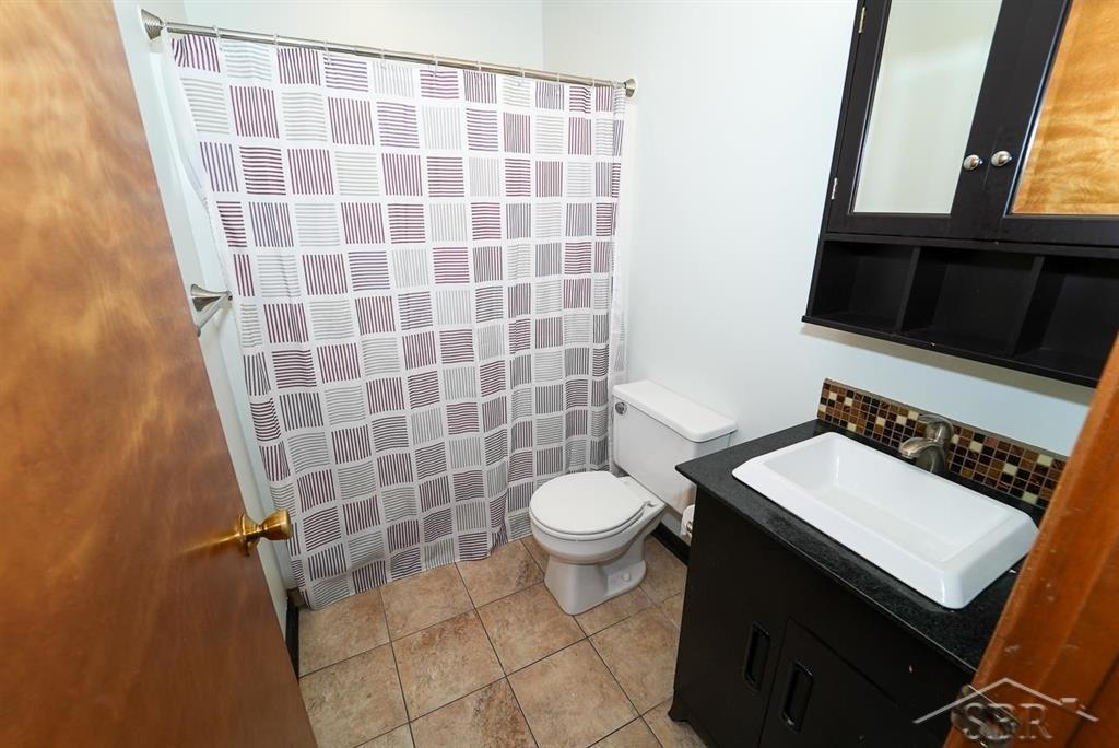 4674 East Wackerly Road Midland, MI 48642 - Photo 18 of 41 50091643-17.JPG