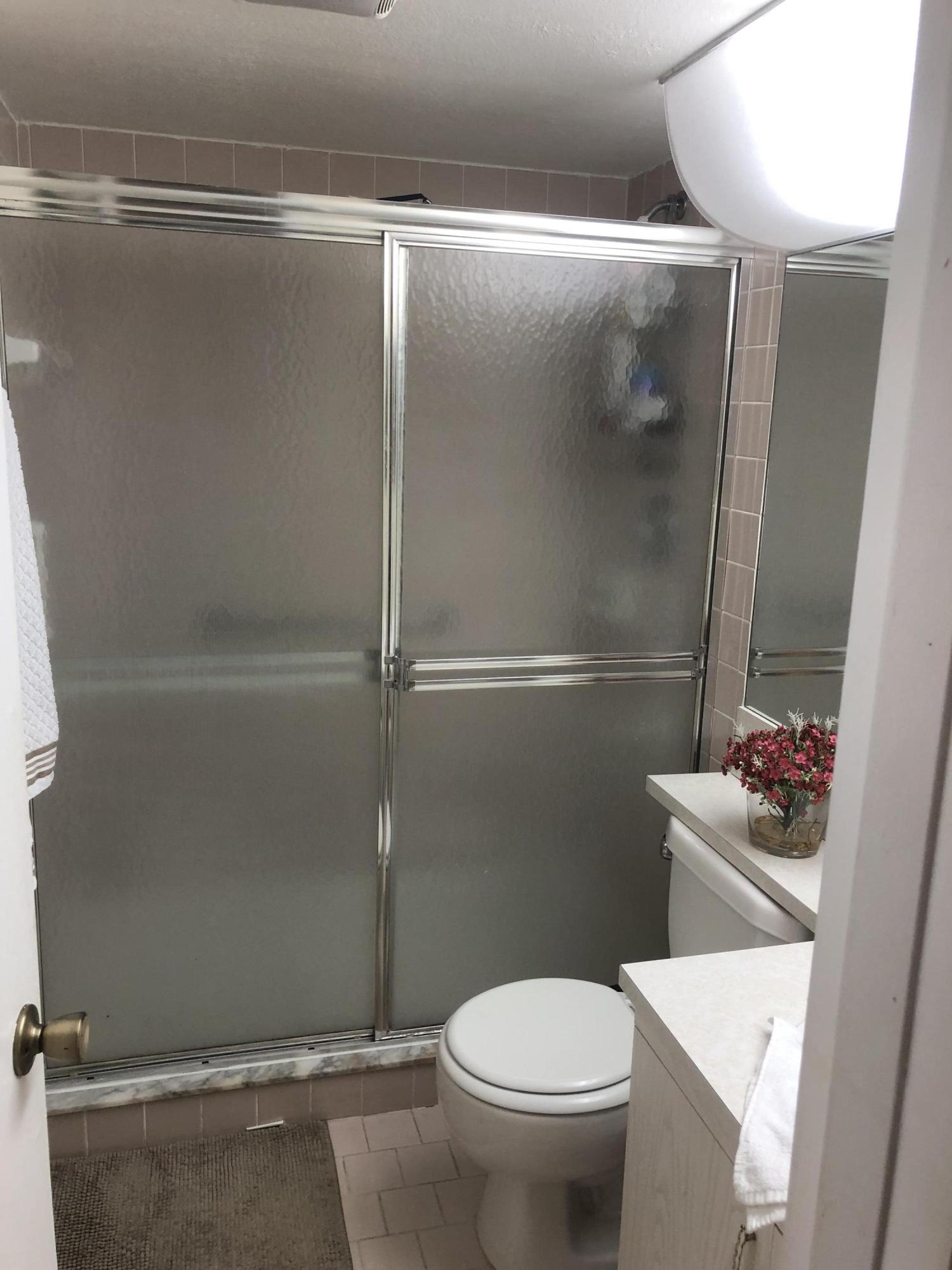 4097 Cornwall East Boca Raton, FL 33434 - Photo 9 of 16 FULL BATH