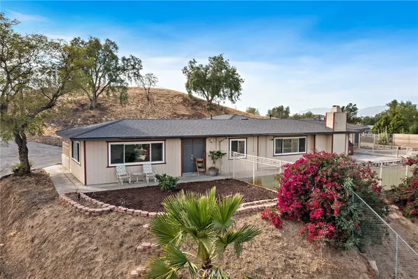 $1,099,999 | 1820 Corona Avenue, Norco, CA 92860