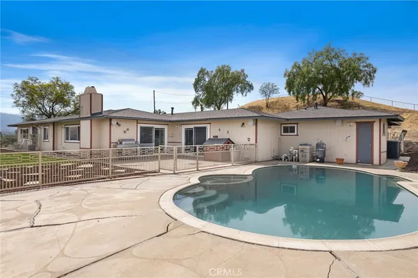 $1,099,999 | 1820 Corona Avenue, Norco, CA 92860