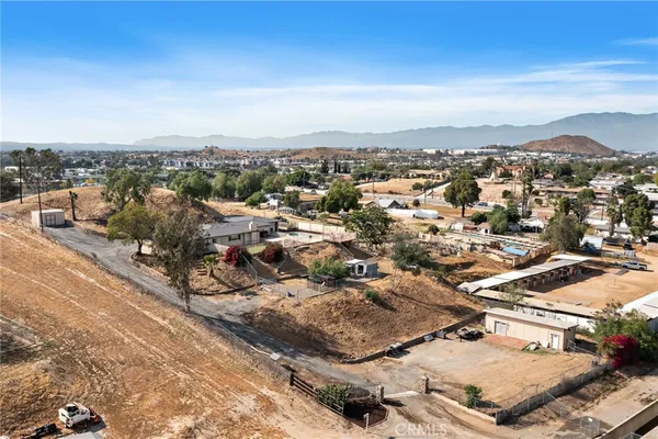 $1,099,999 | 1820 Corona Avenue, Norco, CA 92860
