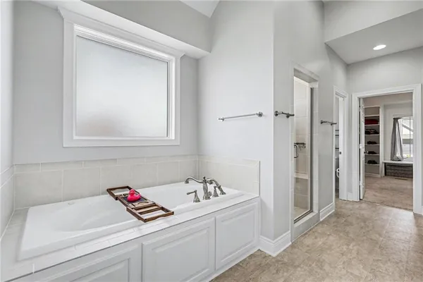$665,000 | 5513 Northwest 111th Court, Kansas City, MO 64154