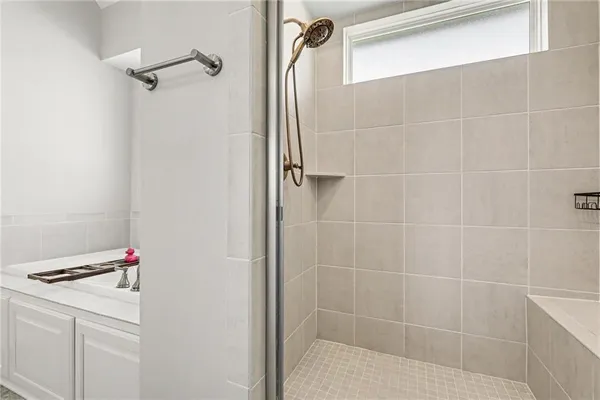 $665,000 | 5513 Northwest 111th Court, Kansas City, MO 64154