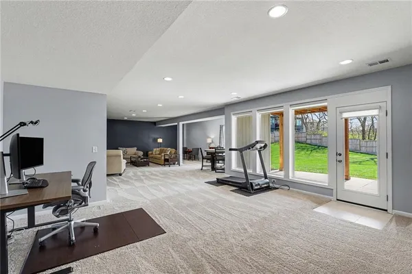 $665,000 | 5513 Northwest 111th Court, Kansas City, MO 64154