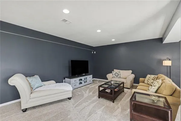 $665,000 | 5513 Northwest 111th Court, Kansas City, MO 64154