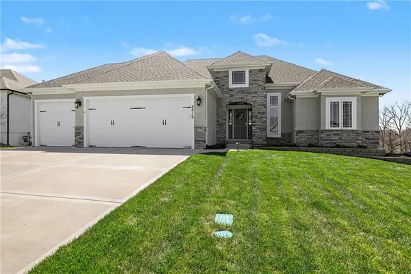 $665,000 | 5513 Northwest 111th Court, Kansas City, MO 64154