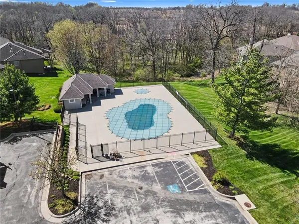 $665,000 | 5513 Northwest 111th Court, Kansas City, MO 64154