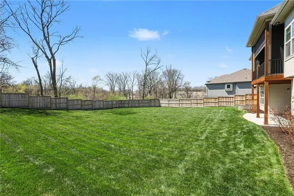 $665,000 | 5513 Northwest 111th Court, Kansas City, MO 64154