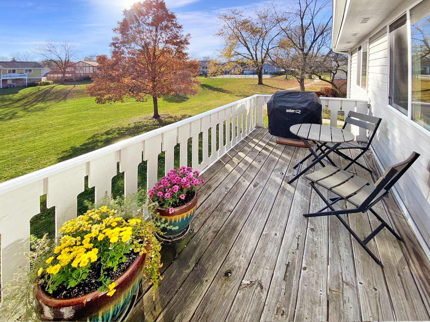 131 Century Court, Unit O2 Schaumburg, IL 60193 - Photo 14 of 16 a view of a chairs and table on the terrace