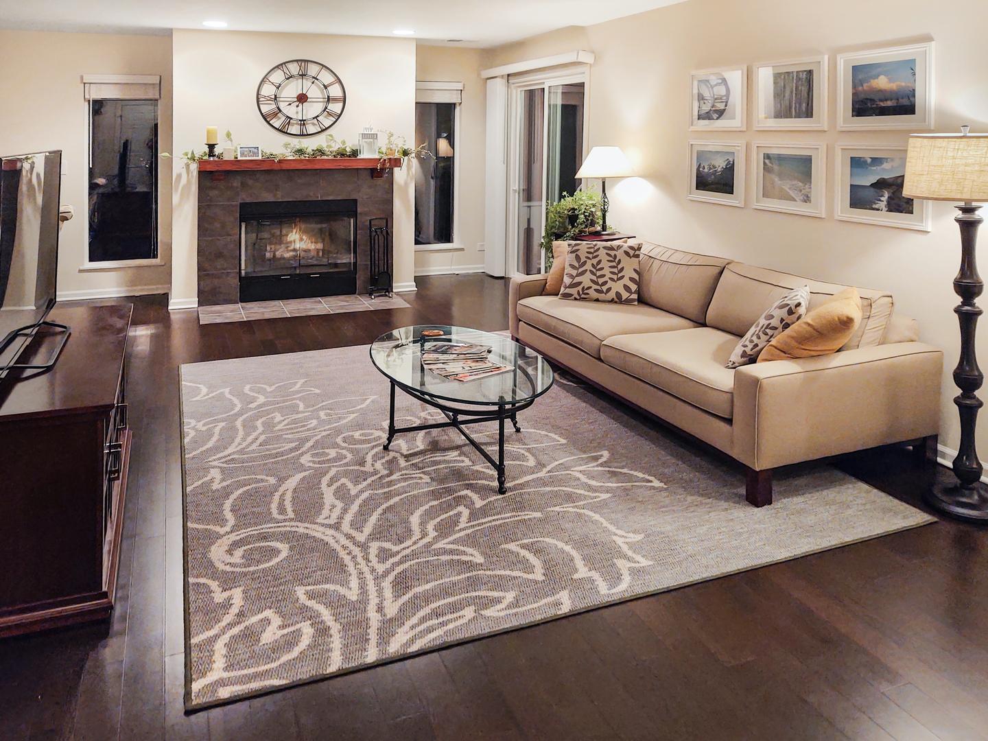 131 Century Court, Unit O2 Schaumburg, IL 60193 - Photo 3 of 16 a living room with furniture and a fireplace