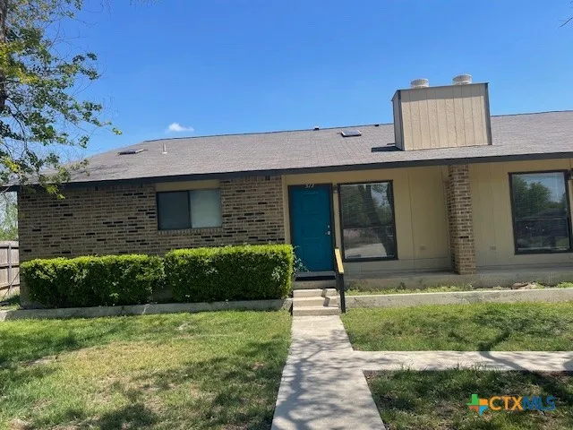 $995 | 512 Kellys Way, New Braunfels, TX 78130