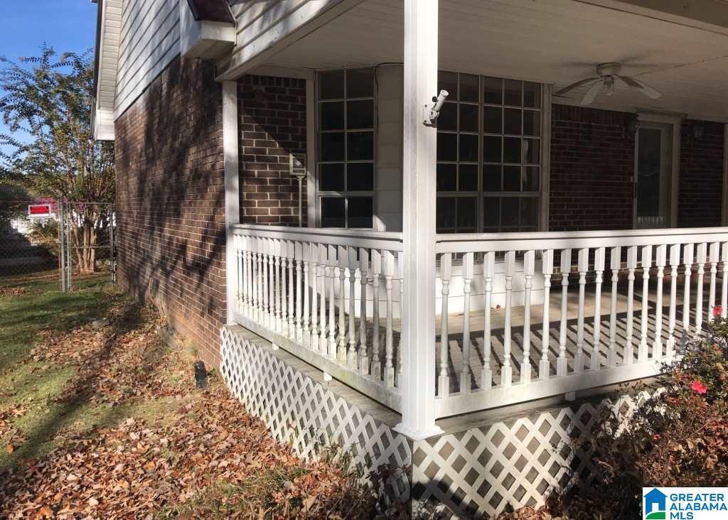 1347 Brown Circle Alabaster, AL 35007 - Photo 2 of 16