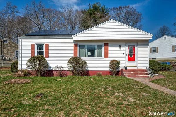 $299,900 | 90 West Side Drive, Hamden, CT 06514