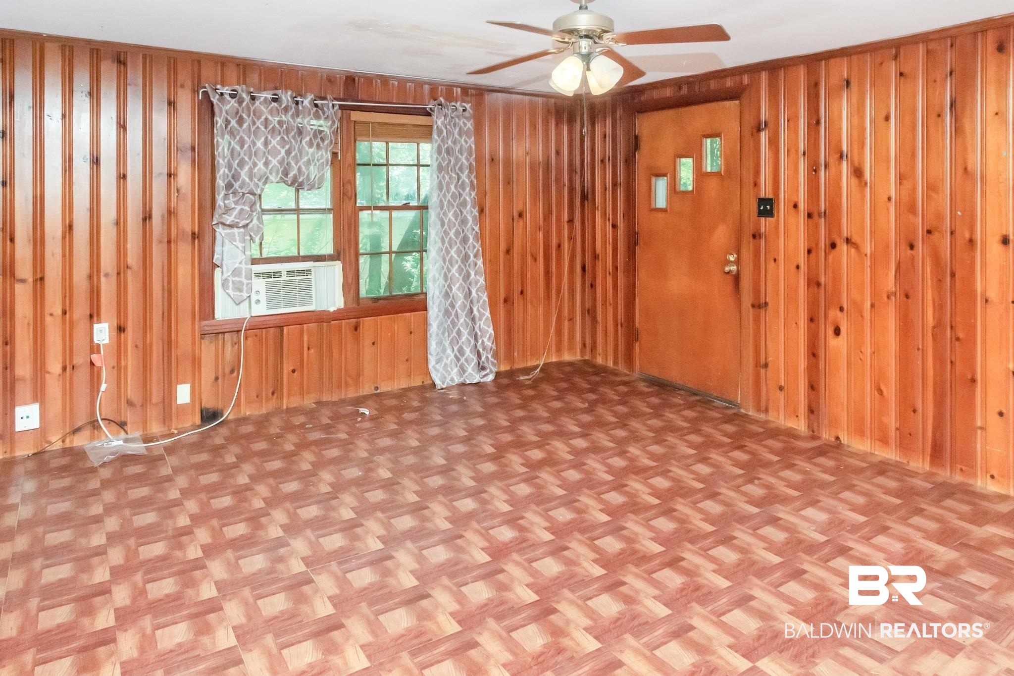 2312 Old Military Road Mobile, AL 36605 - Photo 9 of 17