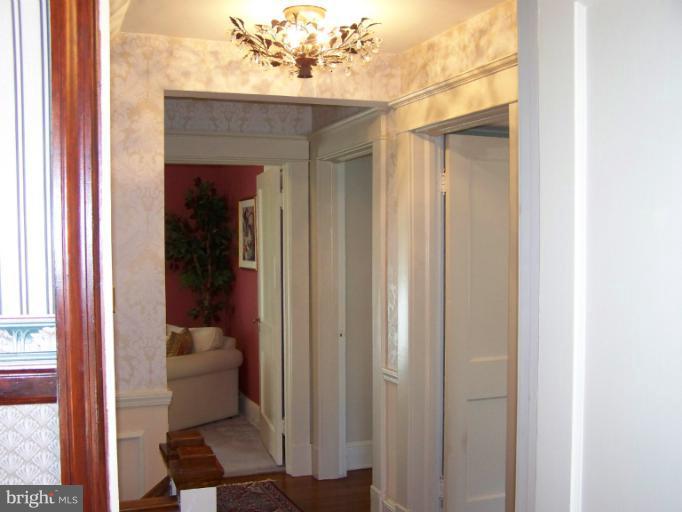 6403 Pinehurst Road Baltimore, MD 21212 - Photo 16 of 29 Bath