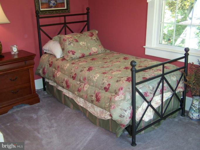 6403 Pinehurst Road Baltimore, MD 21212 - Photo 17 of 29 Bedroom