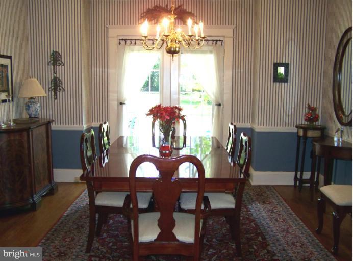 6403 Pinehurst Road Baltimore, MD 21212 - Photo 3 of 29 Dining Room