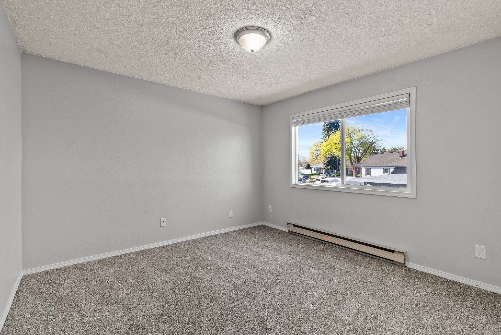 310 North Raymond Road, Unit D7 Spokane Valley, WA 99206 - Photo 14 of 19