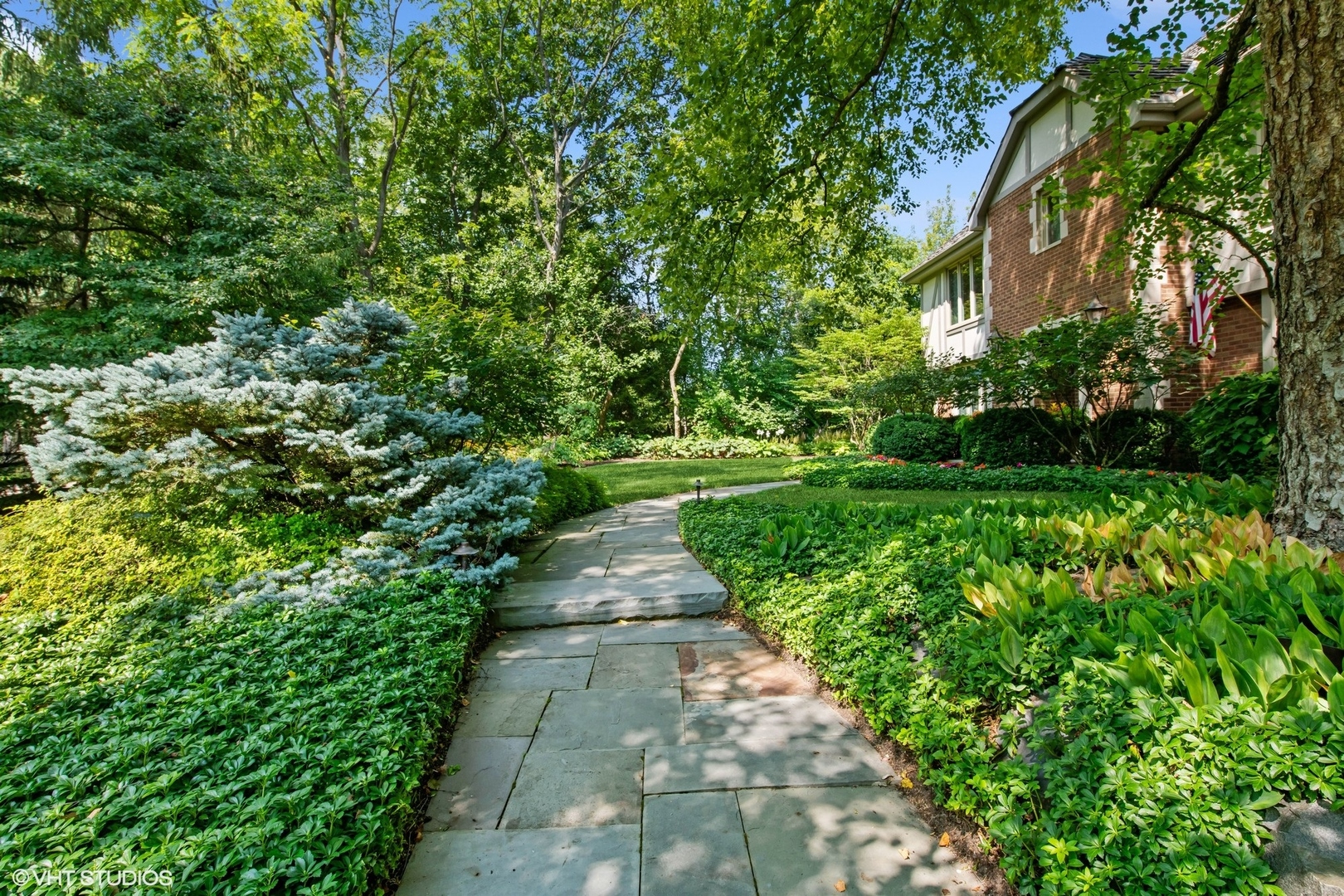 206 East Hillside Road Barrington, IL 60010 - Photo 3 of 42