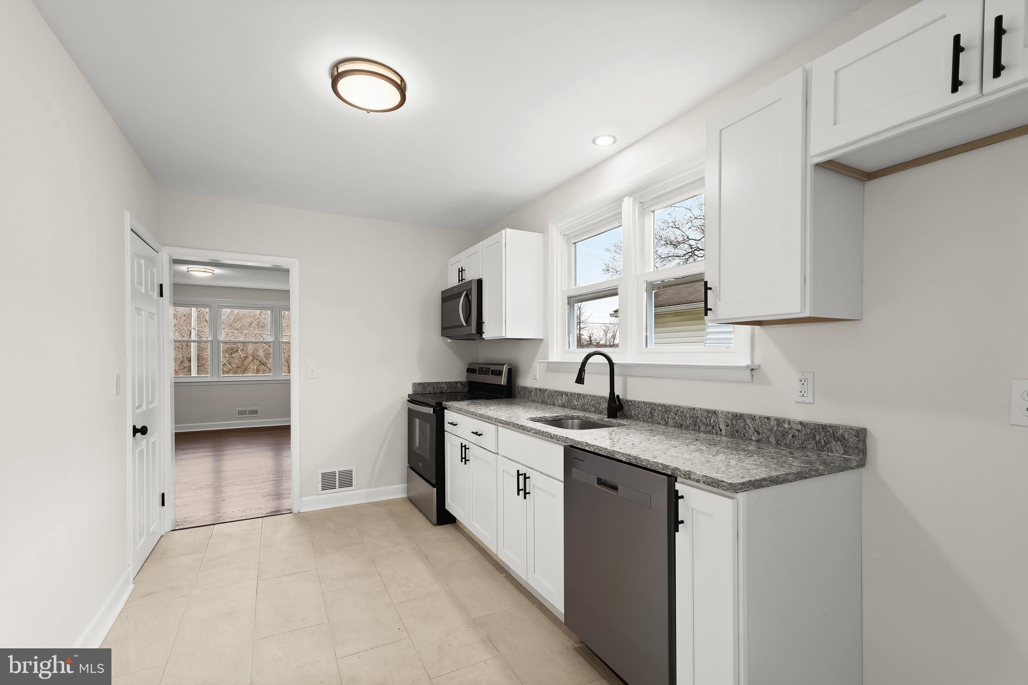 1562 Sulphur Spring Road Halethorpe, MD 21227 - Photo 11 of 43 Gallery Image 11